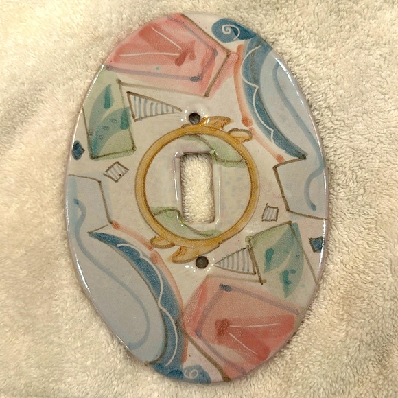 VINTAGE ARTISAN HAND GLAZED CERAMIC SWITCH PLATE FOR SINGLE SWITCH LIGHT - Picture 1 of 6